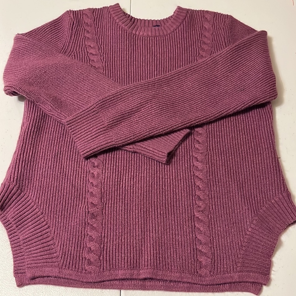 Sabie pullover cable knit sweater. Pale burgundy, large